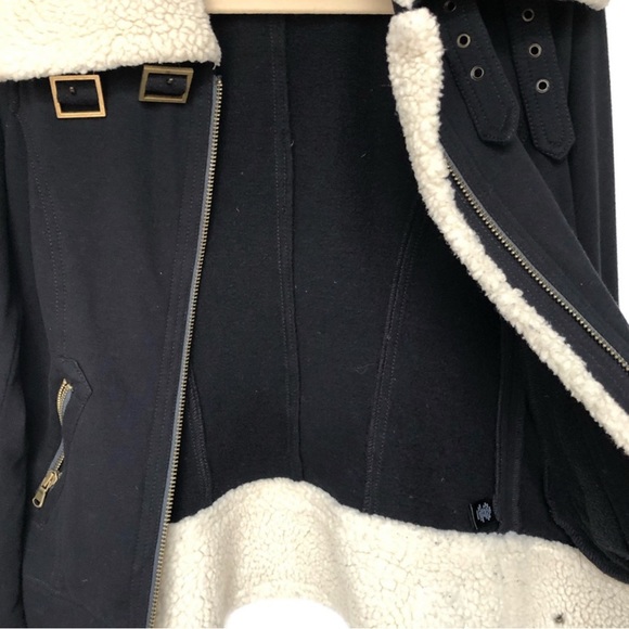 Express Faux Shearling Jacket - Picture 4 of 4